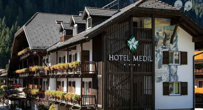 Hotel Medil (Campitello)